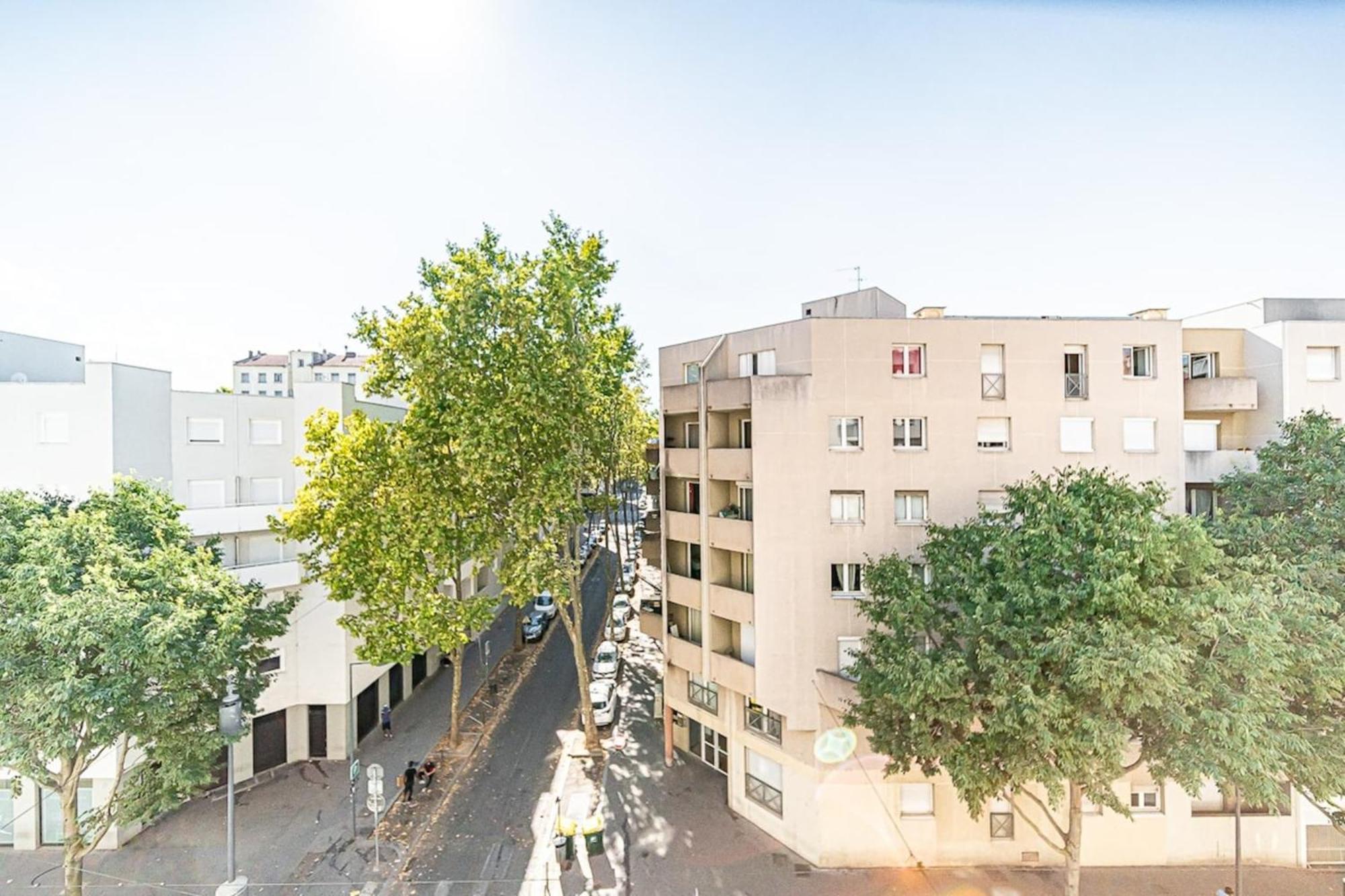 Appartement Cosy Avec Balcony And Garage-Charpennes Villeurbanne Exteriér fotografie
